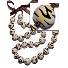 Kukui seeds in animal print