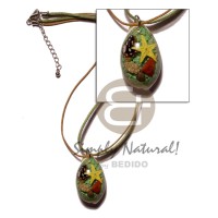 Laminated cowrie shell pendant in
