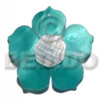 Aqua blue 25mm hammershell flower