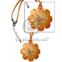 Graduated orange tones hammershell flower