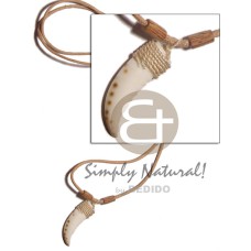 Cowrie fangs palmwood tube