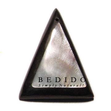 Hammershell Triangle W/ Thick Shell Pendants